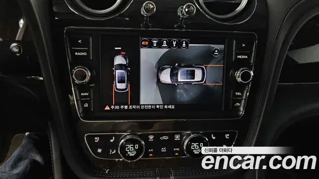 Bentley Bentayga 2019 — Photo 20/20