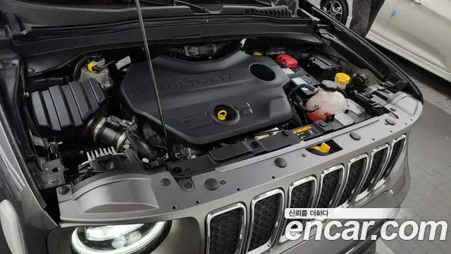Jeep Renegade 2019 — Photo 9/20