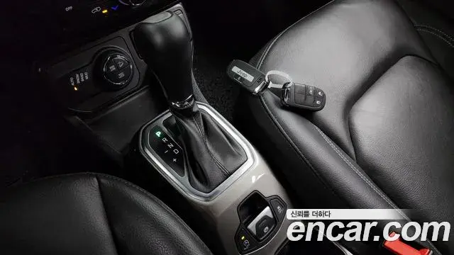 Jeep Renegade 2019 — Photo 11/20