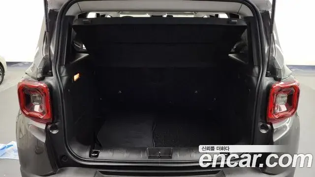 Jeep Renegade 2019 — Photo 8/20