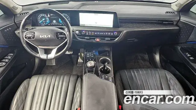 Kia K8 2022 — Photo 8/20