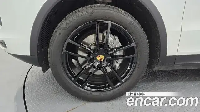 Porsche Cayenne 2019 — Фото 5/20