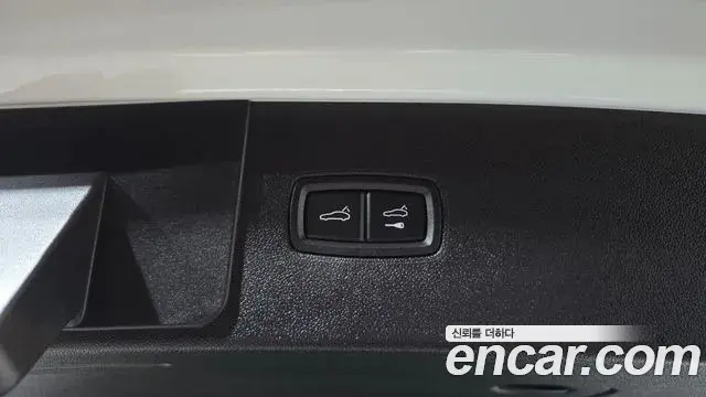 Porsche Cayenne 2019 — Фото 20/20