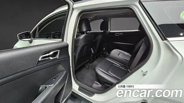Kia Sportage 2021 — Фото 18/20