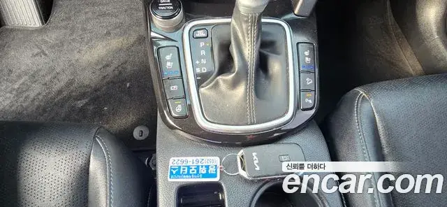 Kia Seltos 2023 — ფოტო 11/20