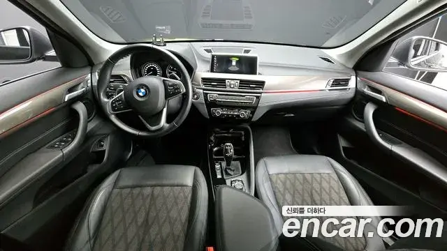 BMW X1 2021 — Şəkil 8/20