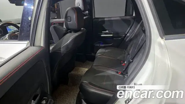 Mercedes-Benz GLA-Class 2022 — Photo 4/20
