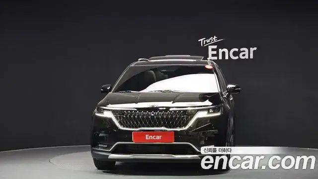 Kia Carnival 2021 — Фото 2/20