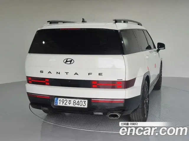 Hyundai Santa Fe 2023 — Photo 19/20