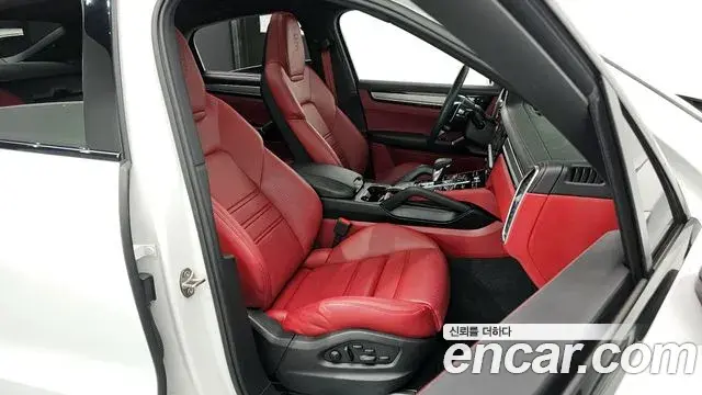 Porsche Cayenne 2023 — ფოტო 12/20