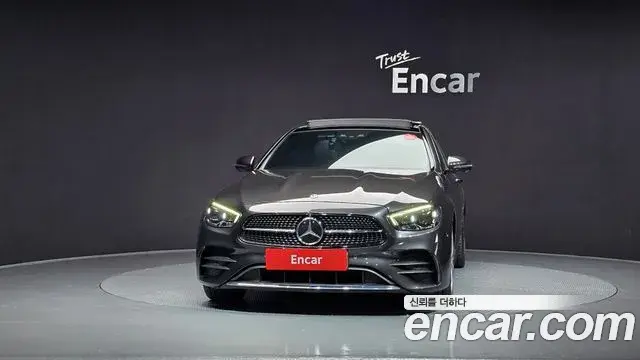 Mercedes-Benz E-Class 2020 — ფოტო 11/20