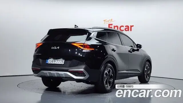 Kia Sportage 2021 — Фото 2/20