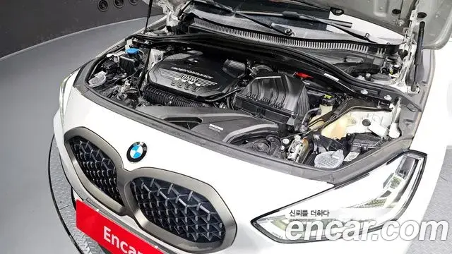 BMW 1 Series 2022 — ფოტო 12/20