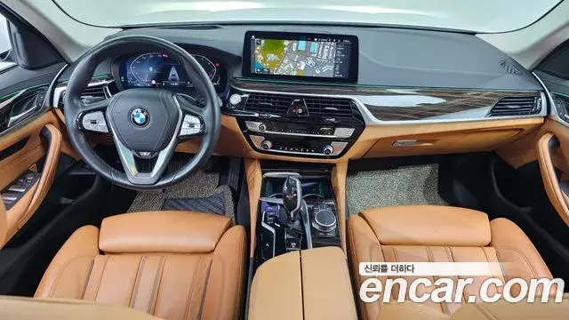 BMW 5 Series 2021 — ფოტო 7/20