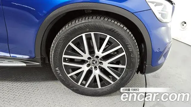 Mercedes-Benz GLC-Class 2020 — Şəkil 8/20