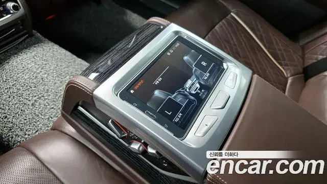 BMW 7 Series 2019 — ფოტო 1/20