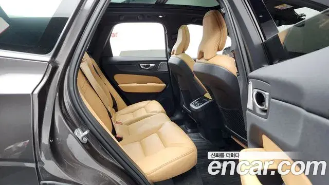 Volvo XC60 2024 — ფოტო 6/20