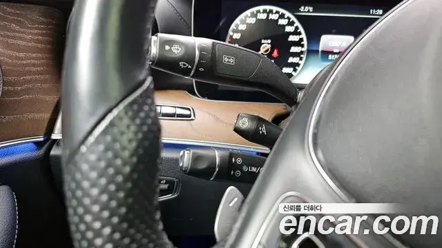 Mercedes-Benz E-Class 2018 — Photo 20/20