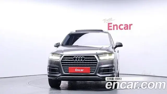 Audi Q7 2019 — Фото 3/20
