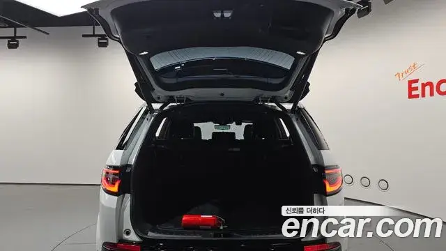 Land Rover Discovery Sport, 2024
