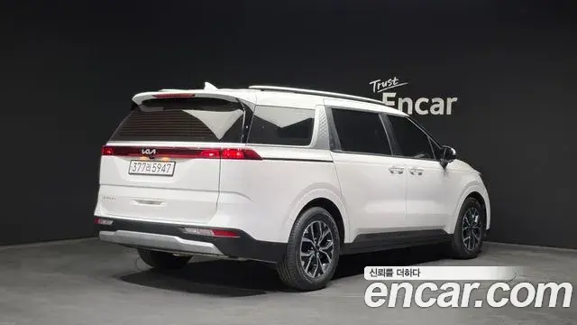 Kia Carnival 2021 — Фото 2/20