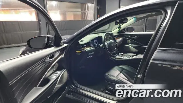 Kia The K9 2018 — Photo 14/20