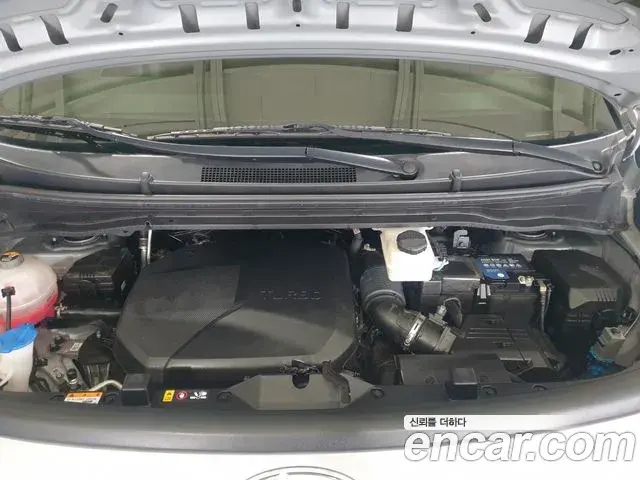 Hyundai Staria 2023 — Photo 16/20