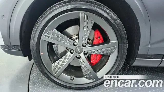 Genesis GV70 2021 — Photo 7/20