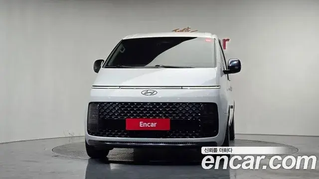 Hyundai Staria 2022 — ფოტო 16/20