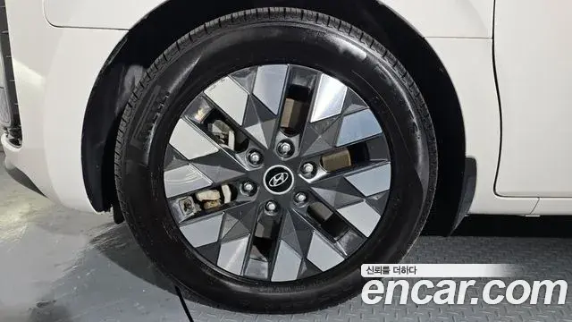 Hyundai Staria 2022 — ფოტო 12/20