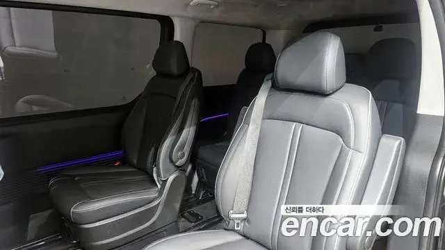 Hyundai Staria 2022 — Фото 13/20