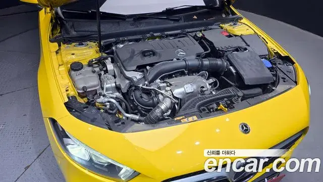 Mercedes-Benz A-Class 2022 — Photo 5/20