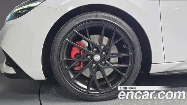 Hyundai The New Avante Hybrid 2021 — Photo 12/20