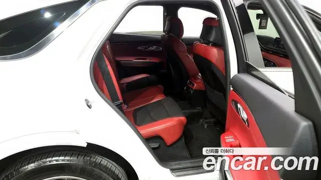 Genesis GV70 2021 — ფოტო 11/20