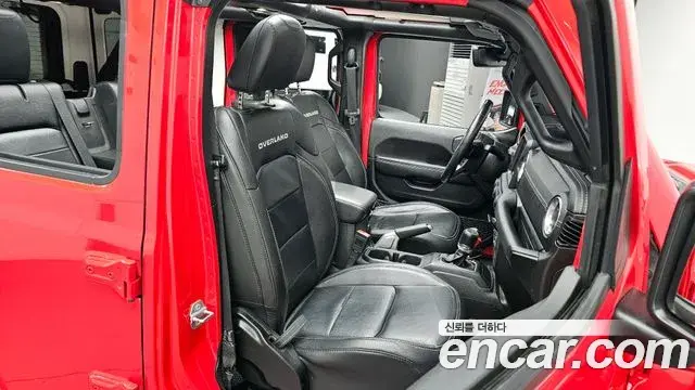 Jeep Wrangler 2020 — Фото 12/20
