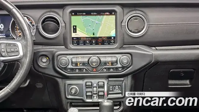 Jeep Wrangler 2020 — Фото 18/20