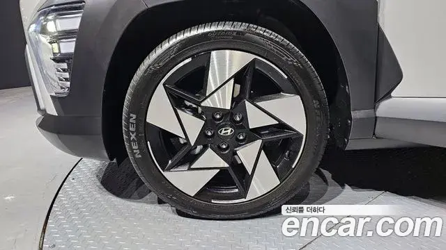 Hyundai Kona Hybrid 2023 — ფოტო 7/20