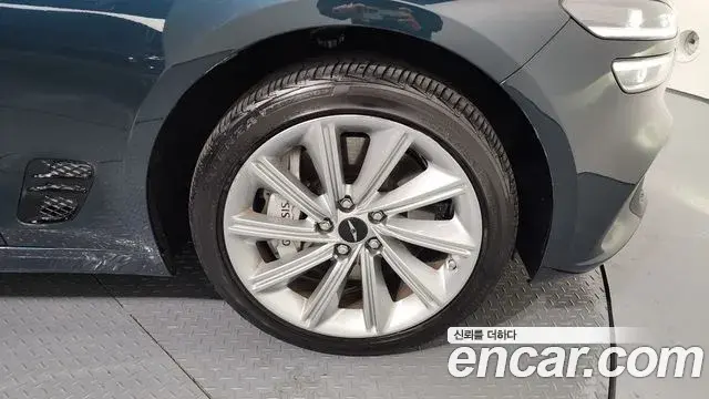 Genesis G70 2023 — Photo 19/20