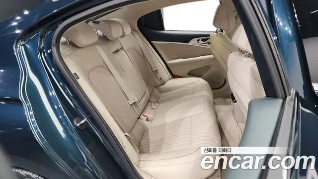 Genesis G70 2023 — Photo 1/20