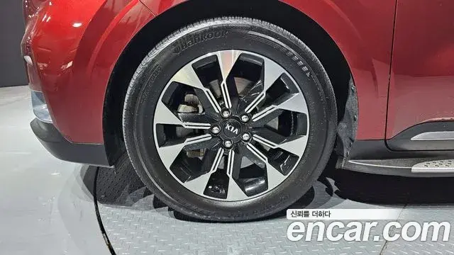 Kia Carnival 2020 — Фото 5/20