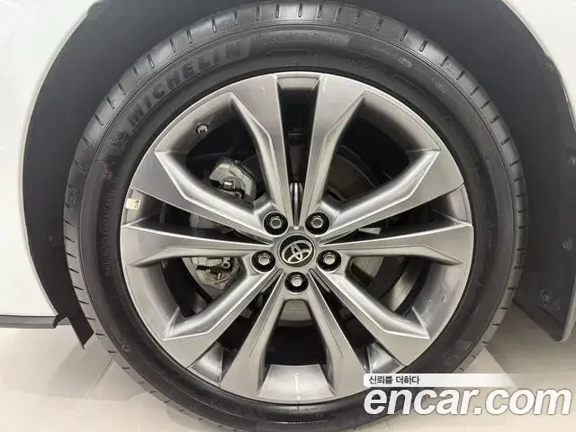Toyota Sienna 2025 — ფოტო 7/14