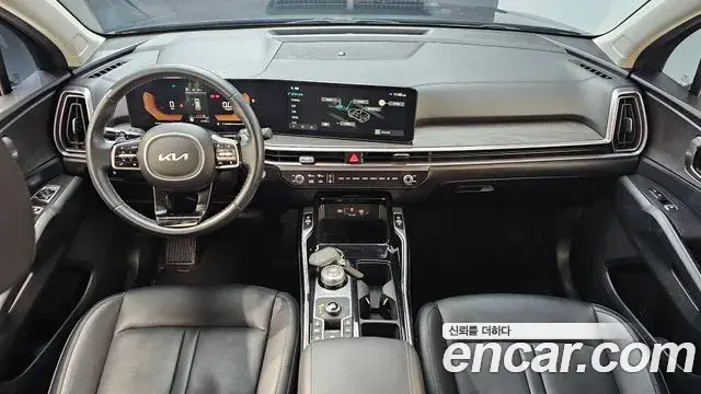 Kia Sorento 2023 — ფოტო 1/20