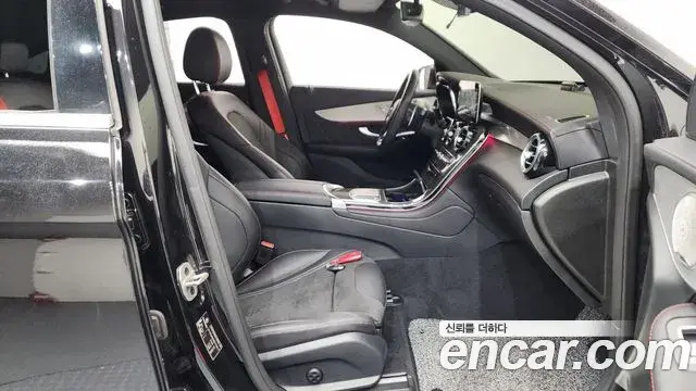 Mercedes-Benz GLC-Class 2021 — Photo 12/20