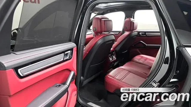 Porsche Cayenne 2023 — Şəkil 15/20