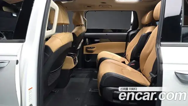 Kia Carnival 2020 — Фото 13/20