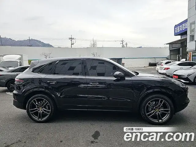 Porsche Cayenne 2019 — Şəkil 11/20