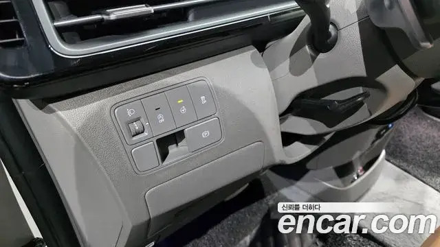 Hyundai Staria 2022 — Фото 13/20