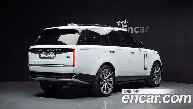 Land Rover Range Rover 2023 — Photo 2/20