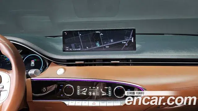 Genesis GV70 2021 — Şəkil 19/20