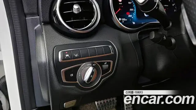 Mercedes-Benz C-Class 2020 — ფოტო 9/20
